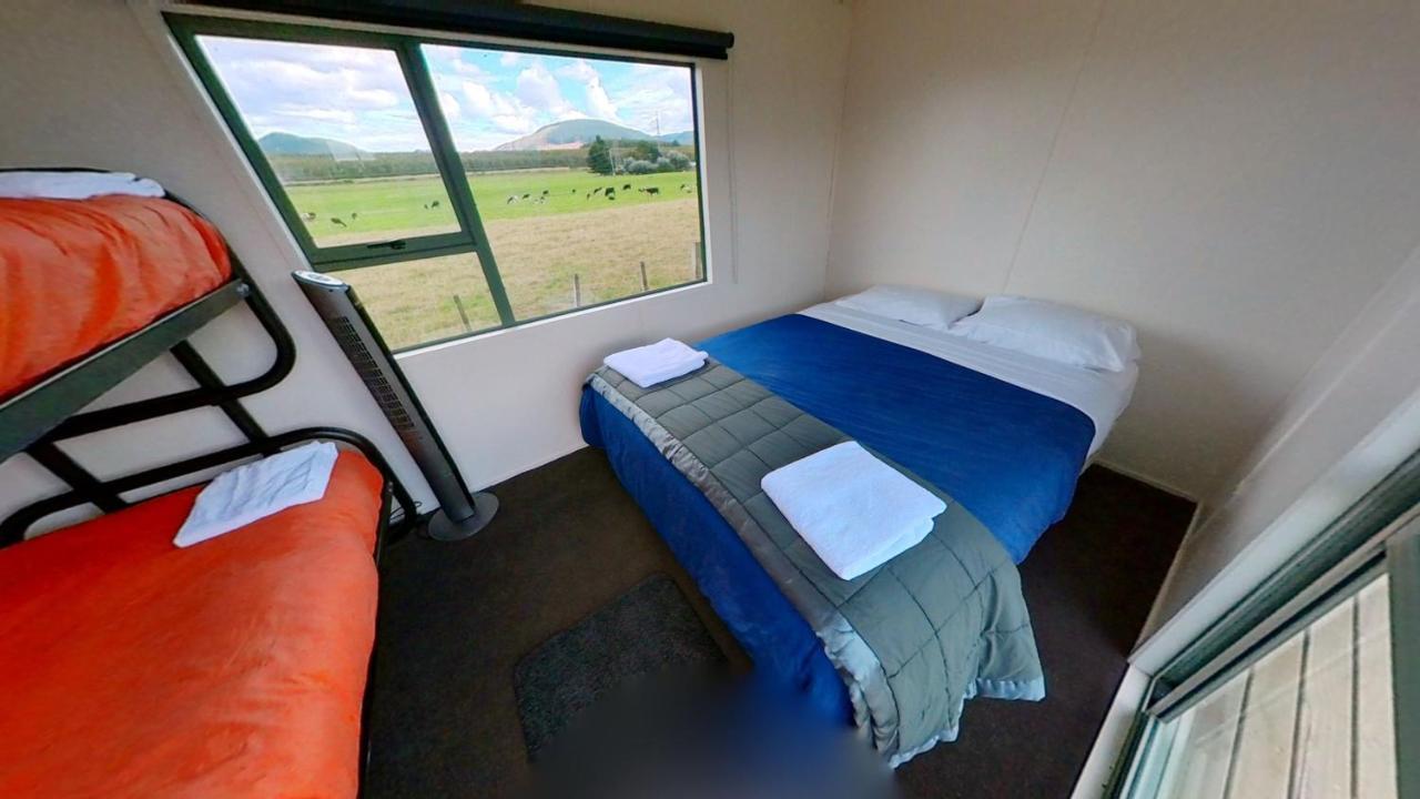Full Holiday Home To Yourself, Up To 21 Guests Atiamuri Экстерьер фото
